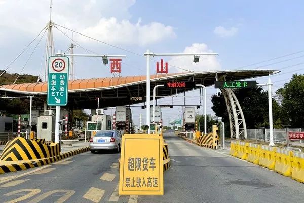 12月16日起,全国高速严格执行“超限禁行”,吊车跟着遭殃。你的吊车还能上高速吗?