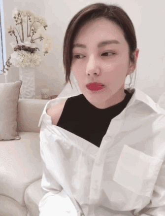 小红书昨天有多红，今天就有多黑