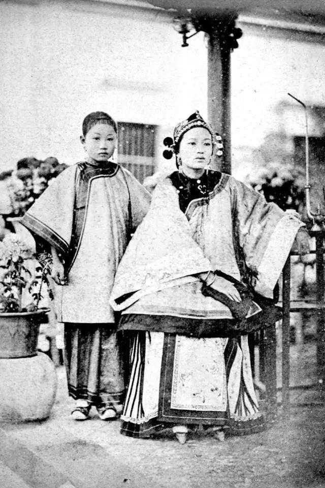 清朝|100多年前的清朝女子，最后一张让人一见倾心