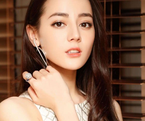 名字里带"丽"的4大女星,个个貌美如花,哪位是你女神?