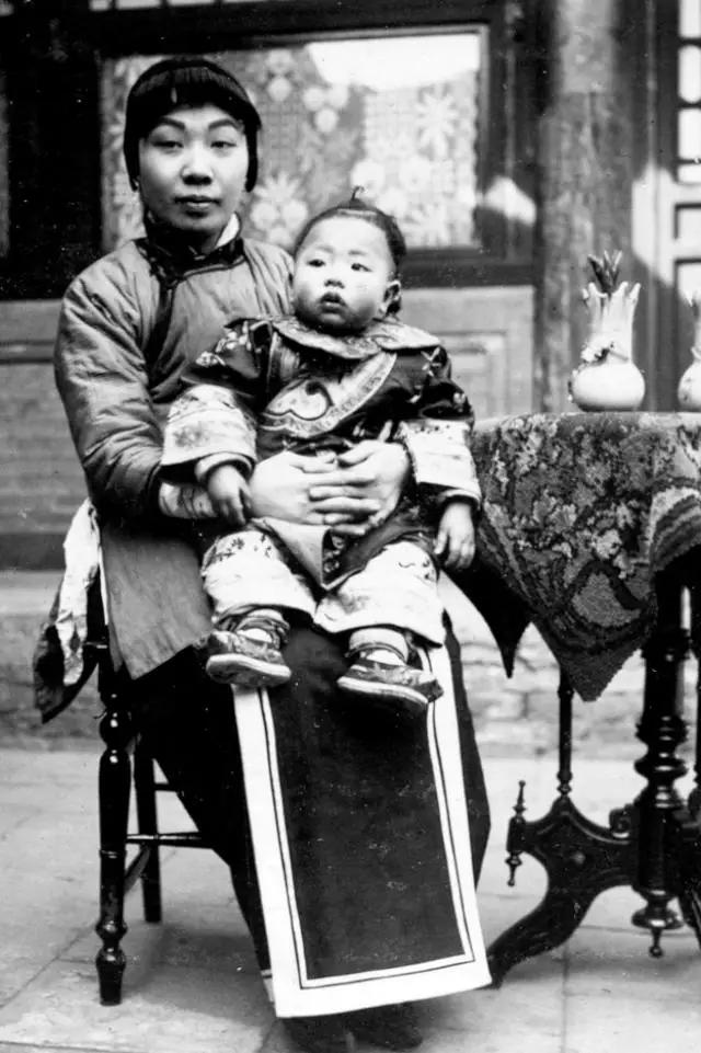 清朝|100多年前的清朝女子，最后一张让人一见倾心