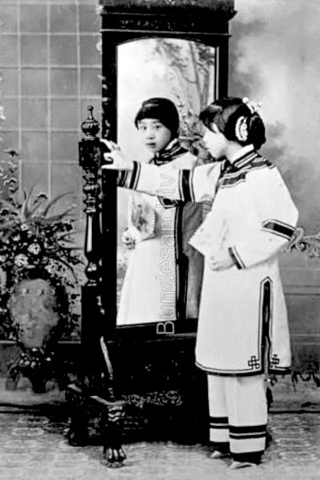 清朝|100多年前的清朝女子，最后一张让人一见倾心