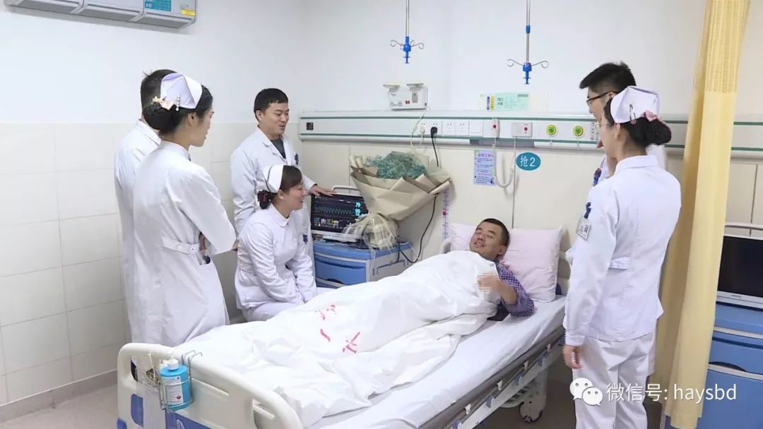 病人做完手术,医生却躺上了手术台,背后的原因很温暖