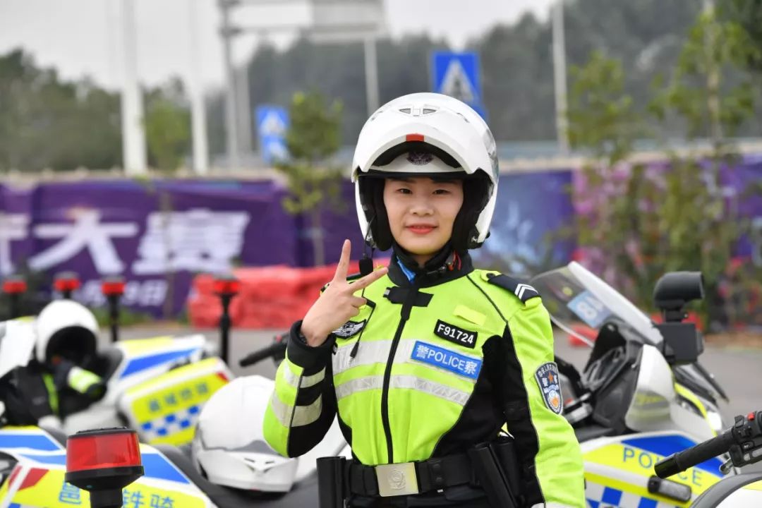 邕城交警铁骑大比武帅