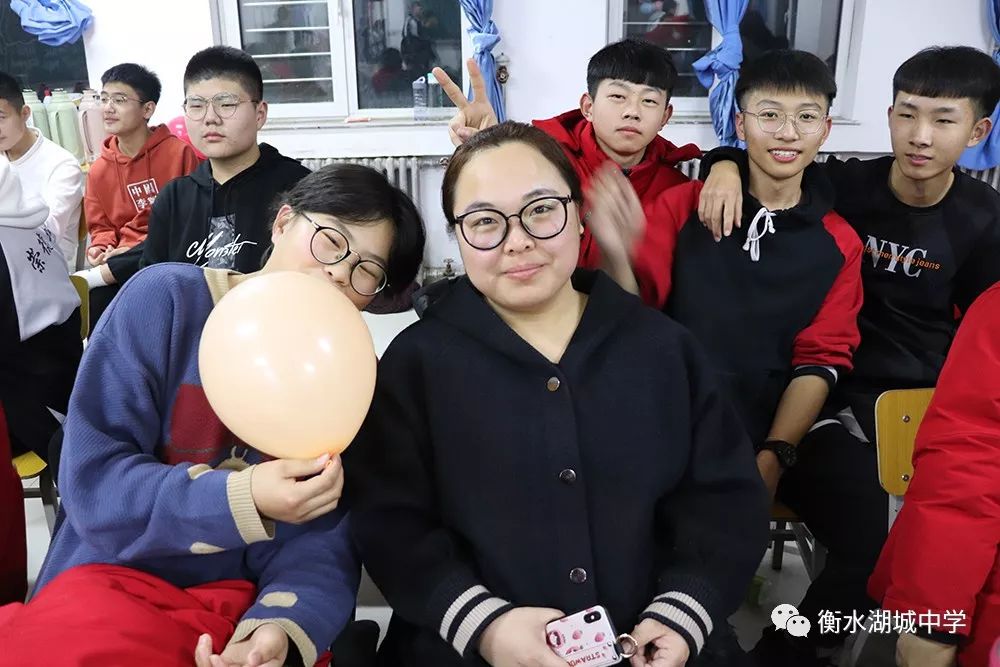 砥砺初心,衡水湖城中学元旦师生联欢隆重举行!