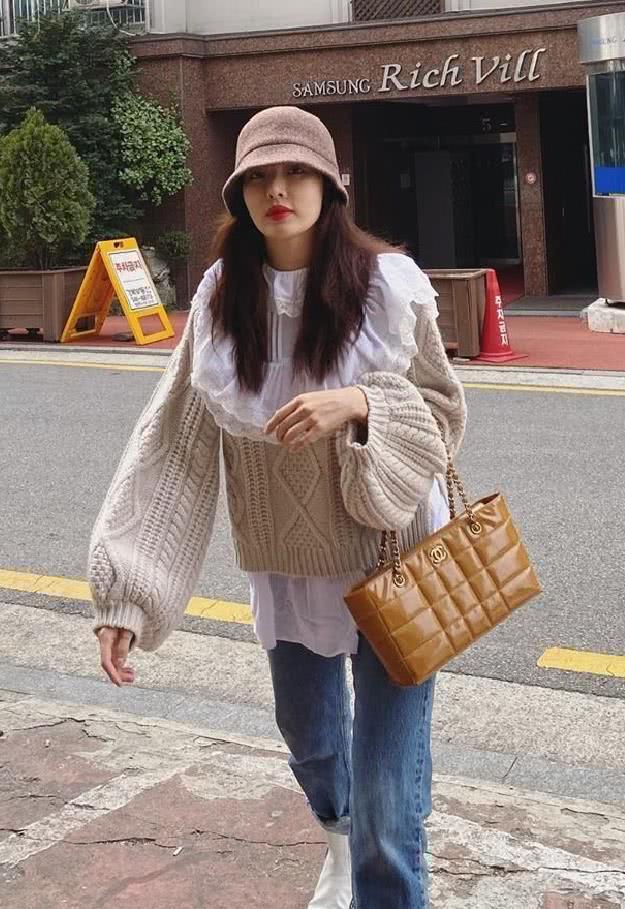 怎么叠裤子不出褶皱 10db853524f34120af77feded8b7af4b.jpeg