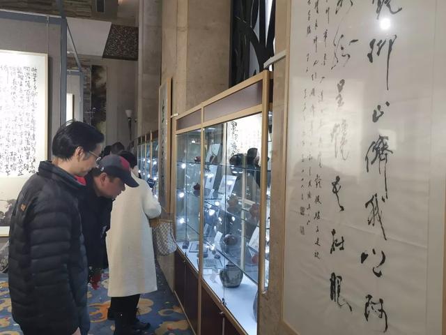 笔墨入道释明鉴法师禅意作品展隆重开幕