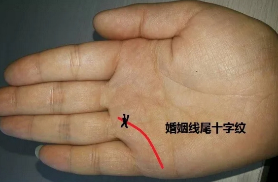 什么手相的人最穷命女？揭秘手相与命运之谜（什么手相的人最穷命女）