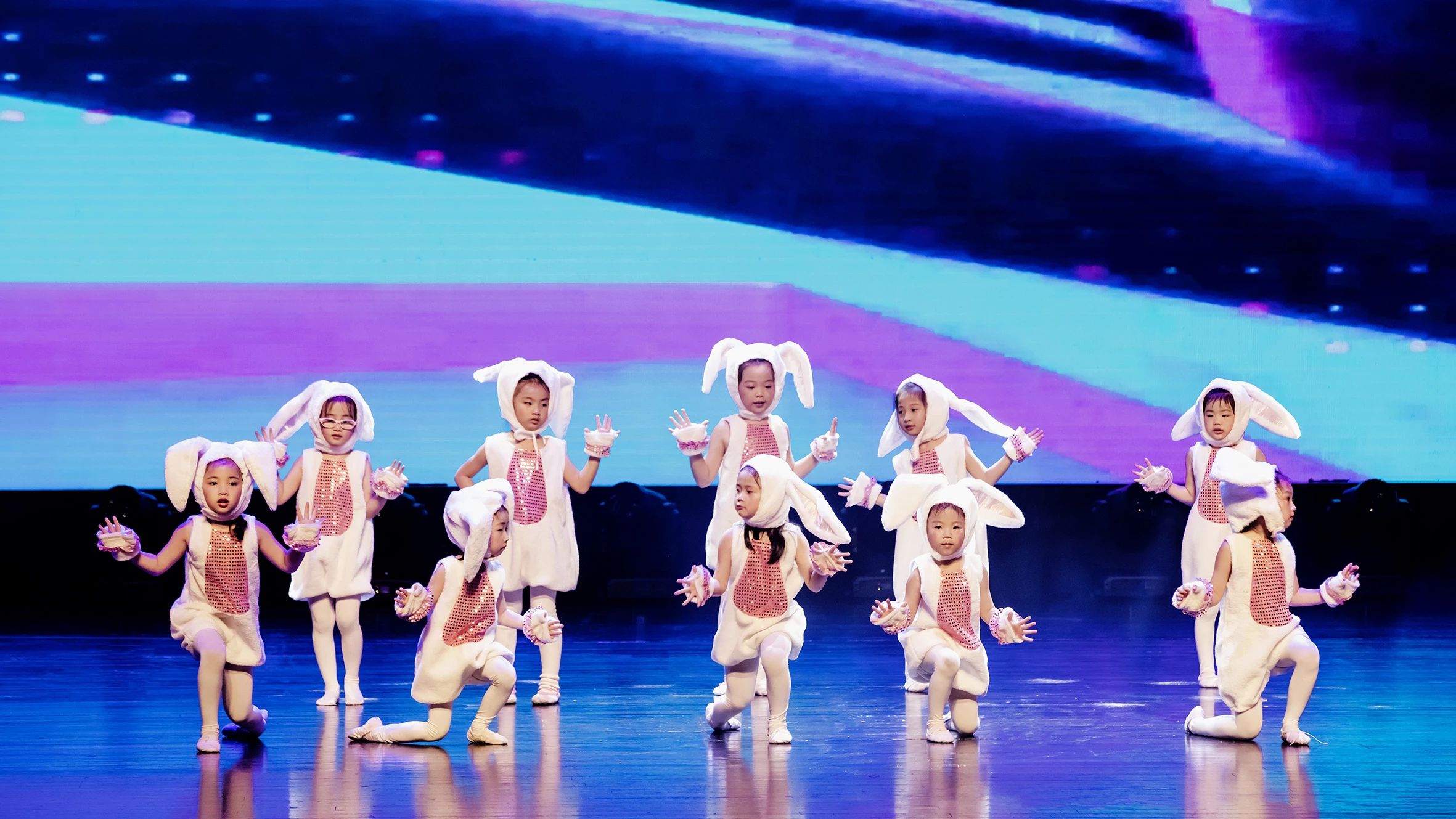 怎么拥有上台演出的机会 3d9d18e545c54c7181a6bdeca6356b6d.jpeg