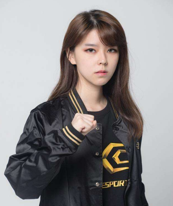 如何变成一个有气质的女孩 40f032f2edb1462abc3dfca7ae353183.png