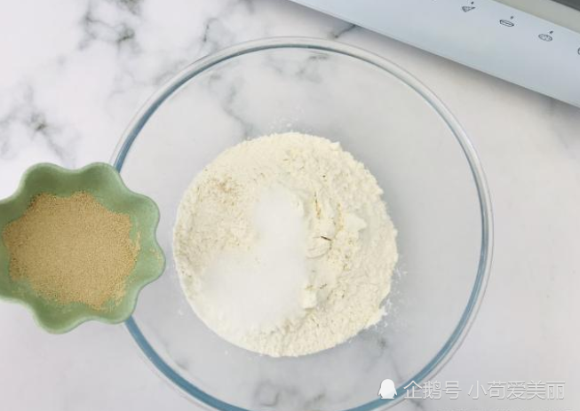 黄油多少度融化成液体 47223f0bb94e41d6841946e9152e6897.png