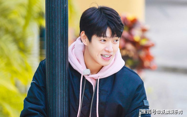 魏大勋杨幂在一起多久 52b59b28b5264a488c14c8d7d9505352.png