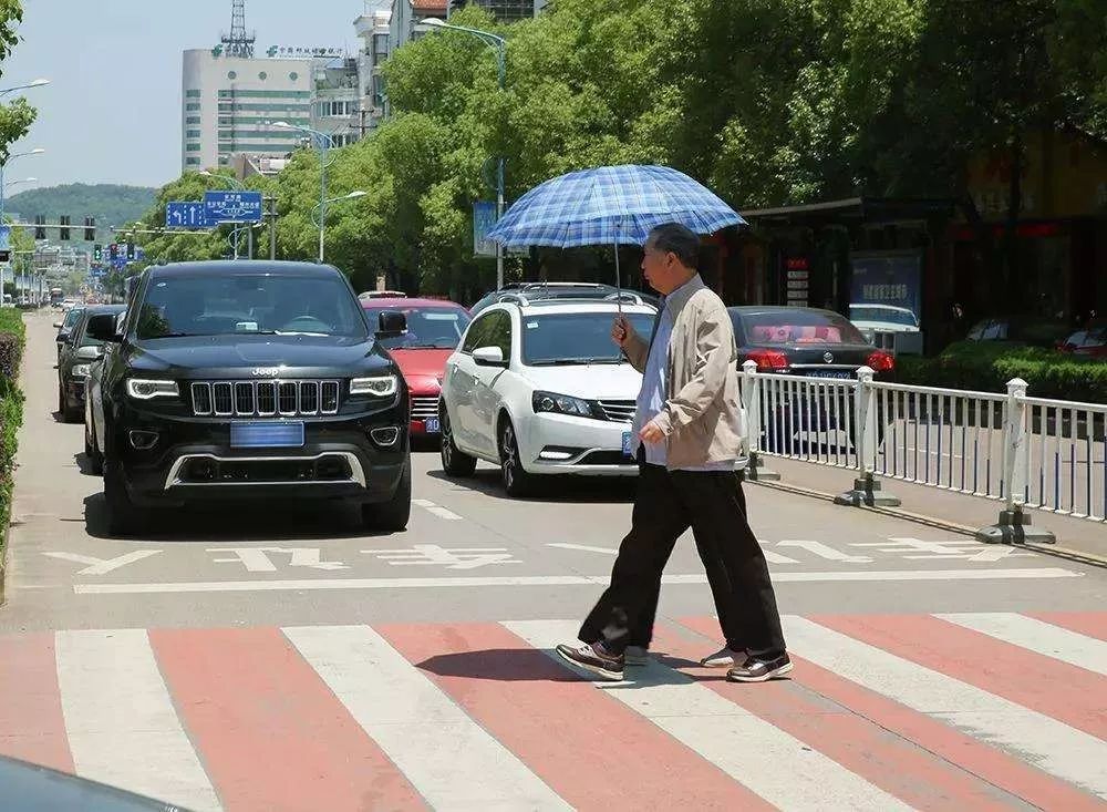 怎样开车不累技巧 544f1ec76e4e4884a1eb15a952d3bcfc.jpeg