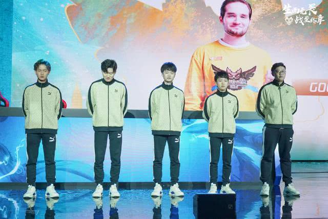 稳定的发挥才是实力的体现 88358a5ae6994b33bf97a1902ad19ab7.jpeg