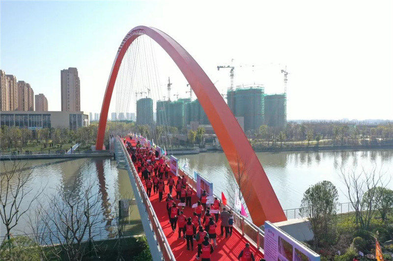 2020昆山陆家镇GDP_江苏昆山陆家镇举办徒步大会迎接2020