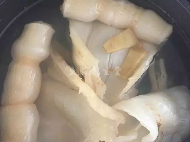 怎么样浸花胶才好吃 a99eebfaff14429da54abe399e5c83c7.jpeg