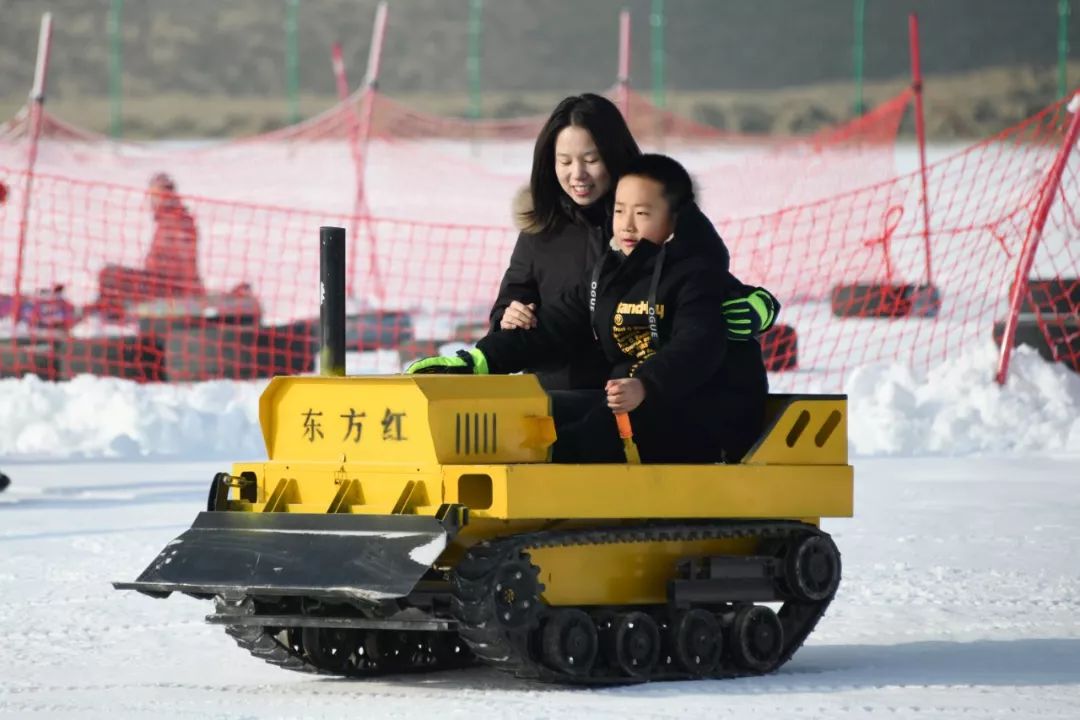 卡宾资讯 | 兰州新区冰雪新天地滑雪场开业啦!免费滑雪票大放送!