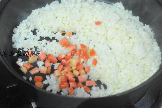 做米饭要放点油吗 b5676e3e8c8d44d08224a8a1ae91c23b.jpeg