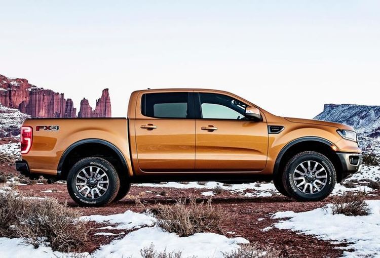 在车身尺寸上,ranger的长宽高分别为5355*1860*1848mm,轴距达到了