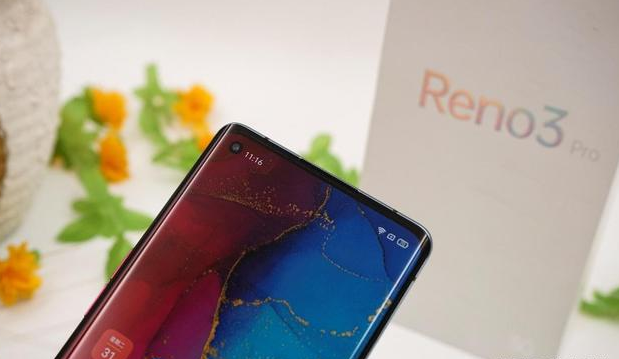oppo手机一直有"国产美颜机"的美称,这次的oppo reno3pro后置拥有了四