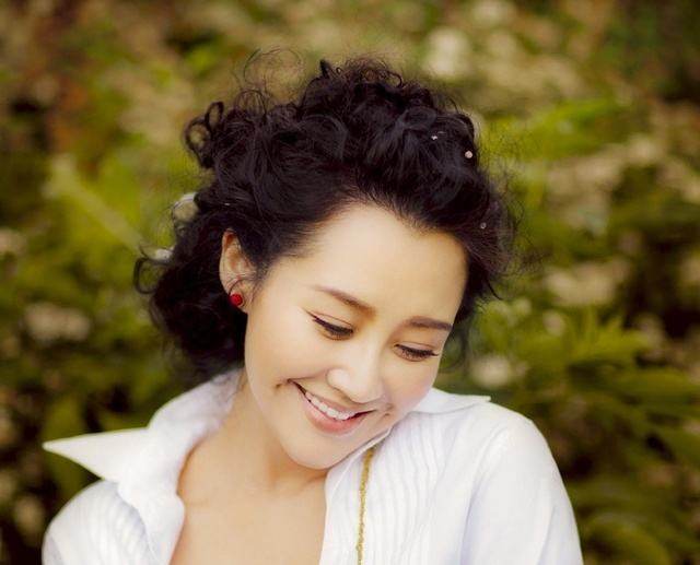 娱乐圈五官长得最精致的6位女星,大家觉得谁最美?