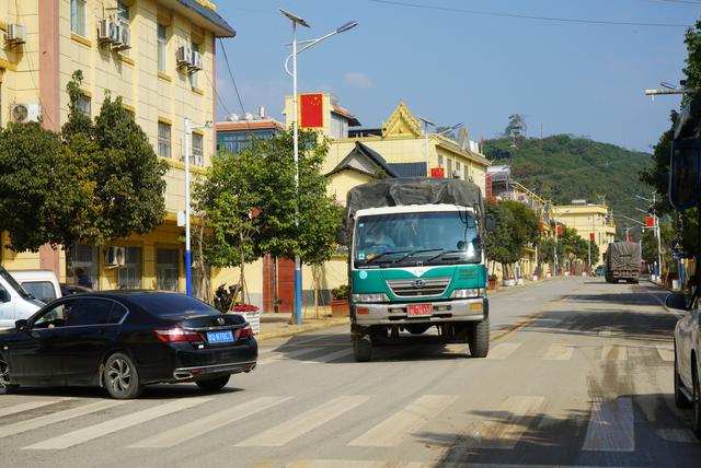 清水河口岸对外辐射缅甸佤邦的南邓,霍班,滚弄,兴威,腊戌,老街市等地