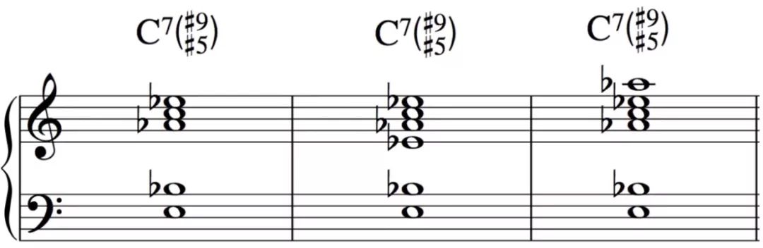 "上层叠加"也被称为"上层叠加和弦,是三和弦叠加在三全音之上.