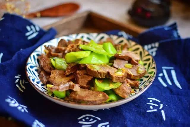 猪心都和什么炒 2eab286ed878467ab54431e45ef3291e.jpeg