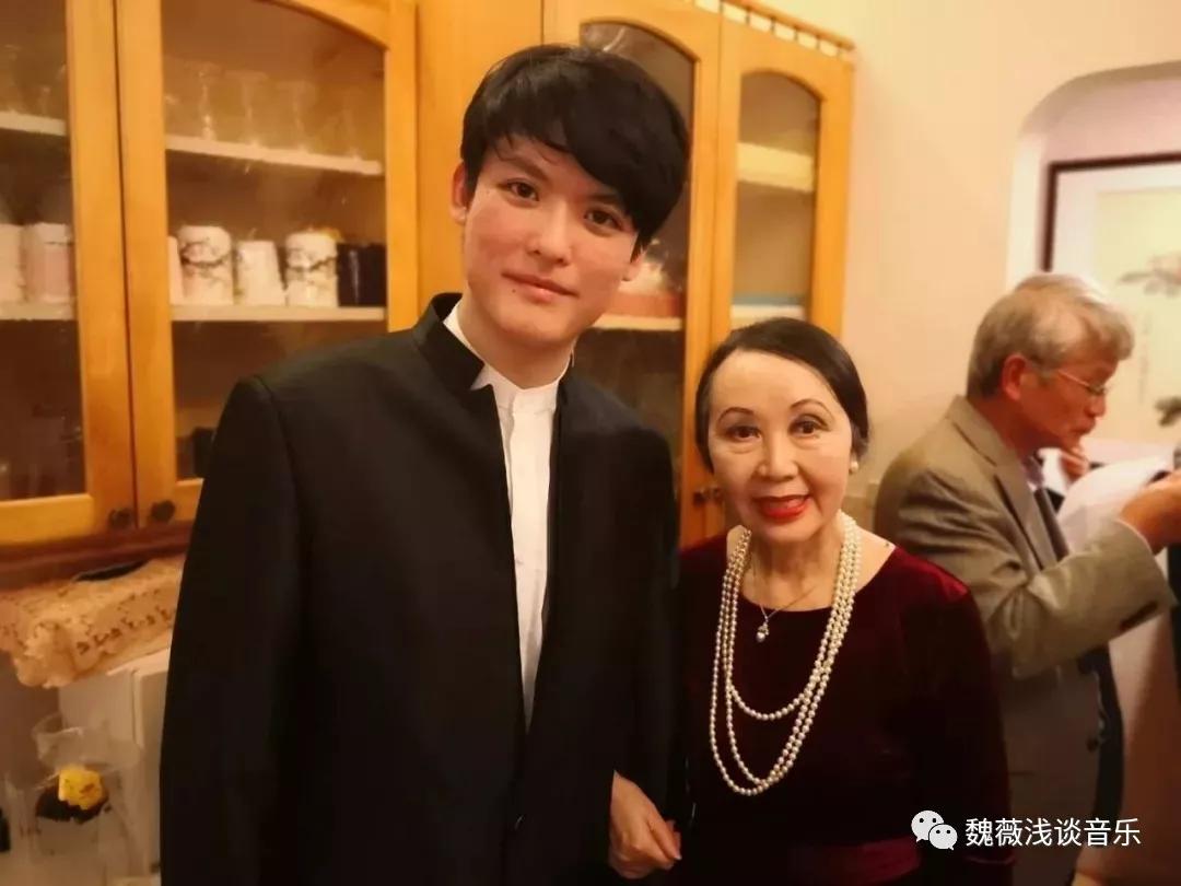 魏薇采访名师录12|访厦门爱乐乐团团长方翊先生和青年钢琴家方演先生