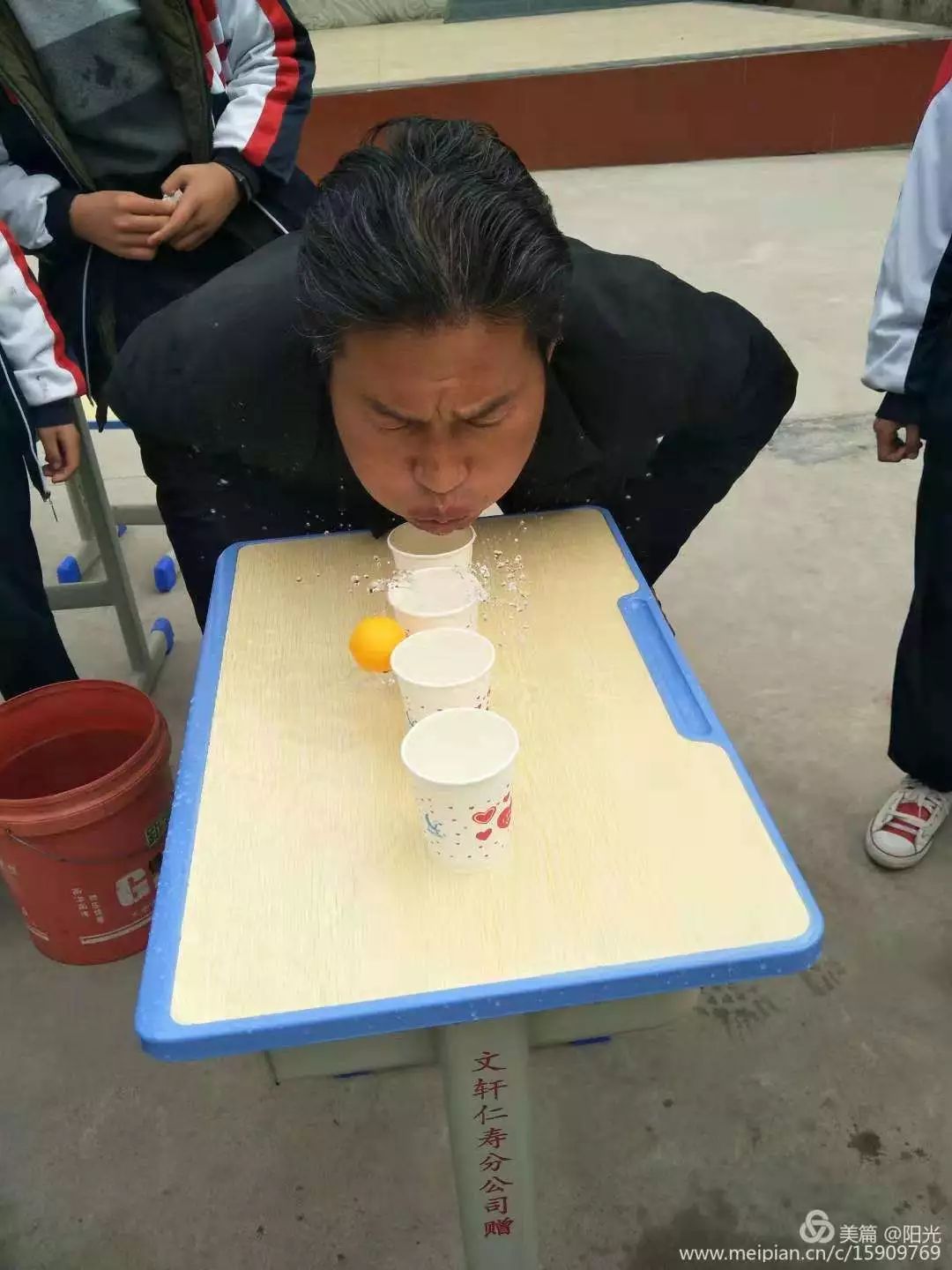海底捞活动猜成语_海底捞火锅图片(3)