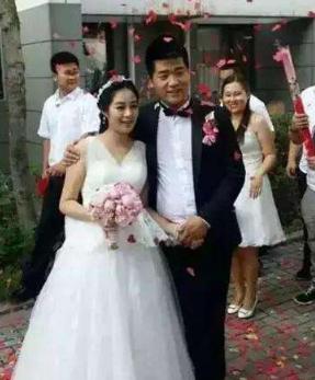 王小蒙嫁给了谁 bbf593e0f90e4f9a9bc3cecaa789267b.jpeg