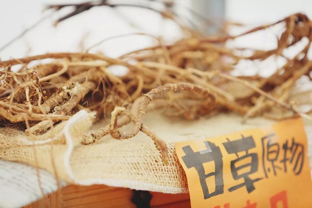 因为|我研究了N个死得早的皇帝，发现他们的共同爱好是养生