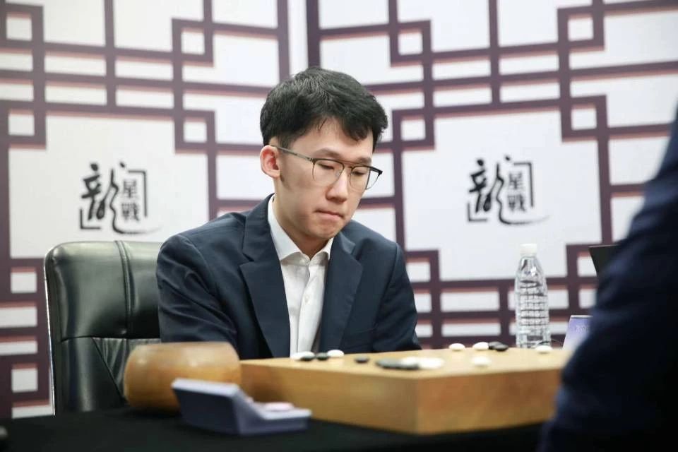 龙星战王昊洋输棋仍出线 范胤深陷死亡之组