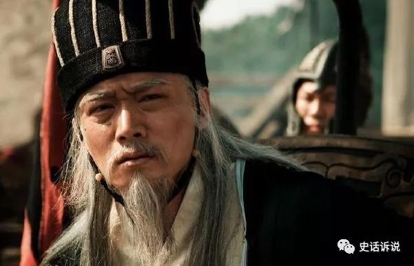 三国|诸葛亮明明没有残疾，为什么每次出征都要坐轮椅，原因让人佩服！