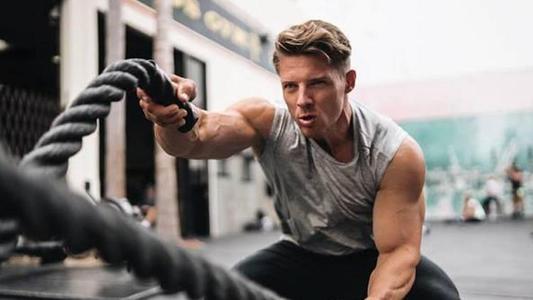 怎样才能长更多肌肉 8ba30aa1e2d3404bbb527f6062dbe604.jpeg