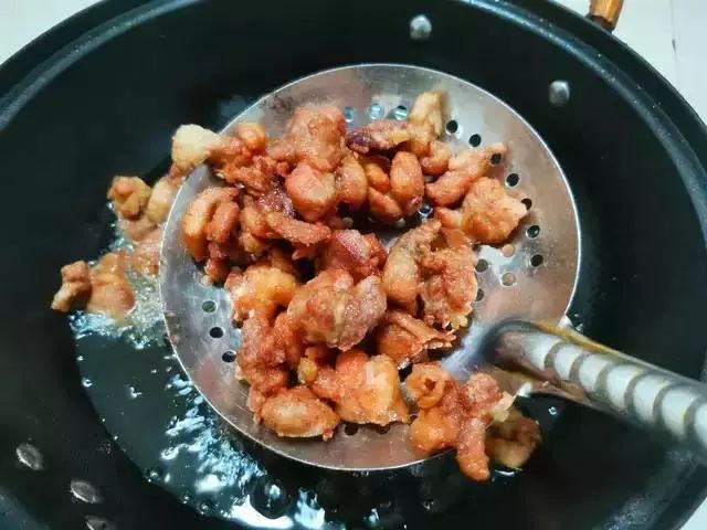 咋样做辣子鸡丁 8ead044c60c541679957f058ea6ec7ca.jpeg