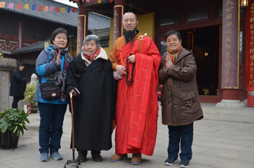 永兴资讯无锡永兴寺传授三皈依五戒法会圆满