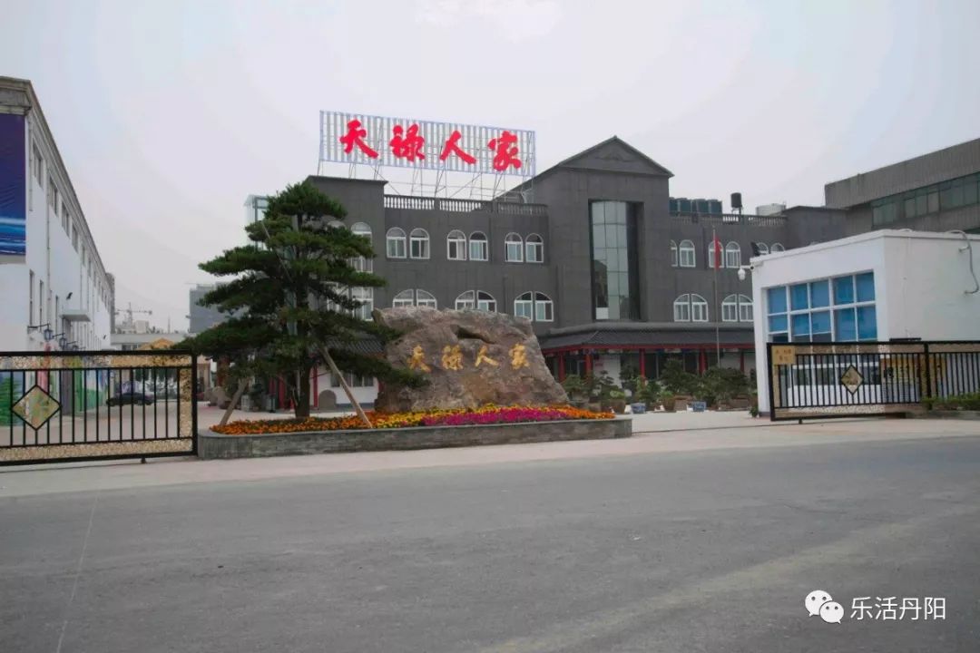 天禄人家(凤凰宴,是一个非常适合举办婚礼的场所,酒店占地面积大,有