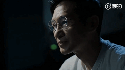 王劲松年轻时照片大全 abd99a269b8e4aeebfd55488e0b86849.gif