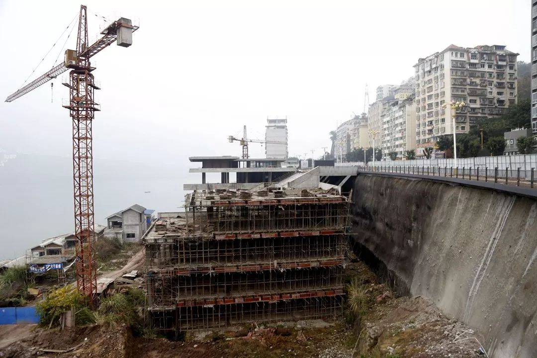 县城码头为原型飞凤梯不夜城设计理念(模型图)总占地面积为17069平方