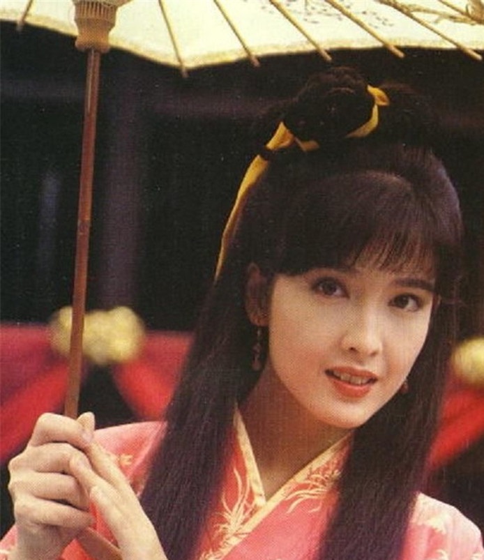 那些年,香港武侠剧中的天然古装美女,回忆起来都是满满的情怀