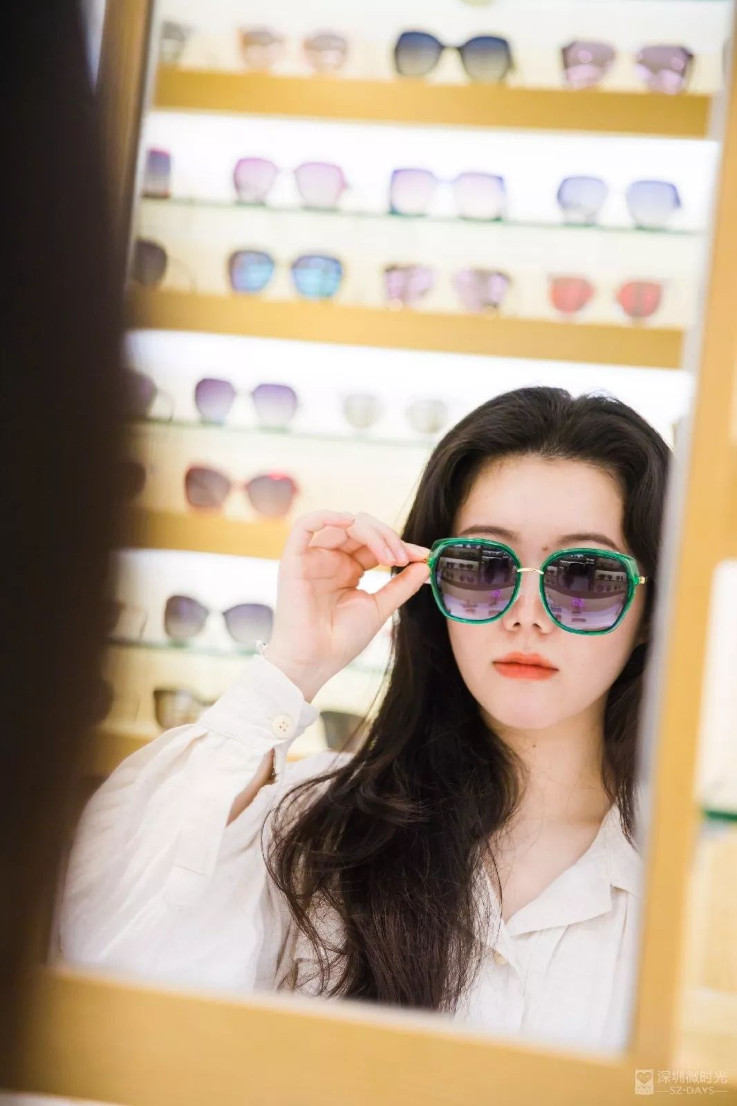 眼镜免费观看 e3f91a3760ea45c0a4d34e3b1989852e.jpeg