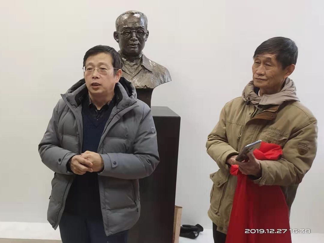 学高为师身正为范郝季高校长铜像安放仪式举行