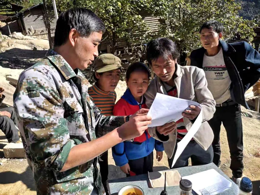 兰坪县兔峨乡背包背起为民服务的初心使命