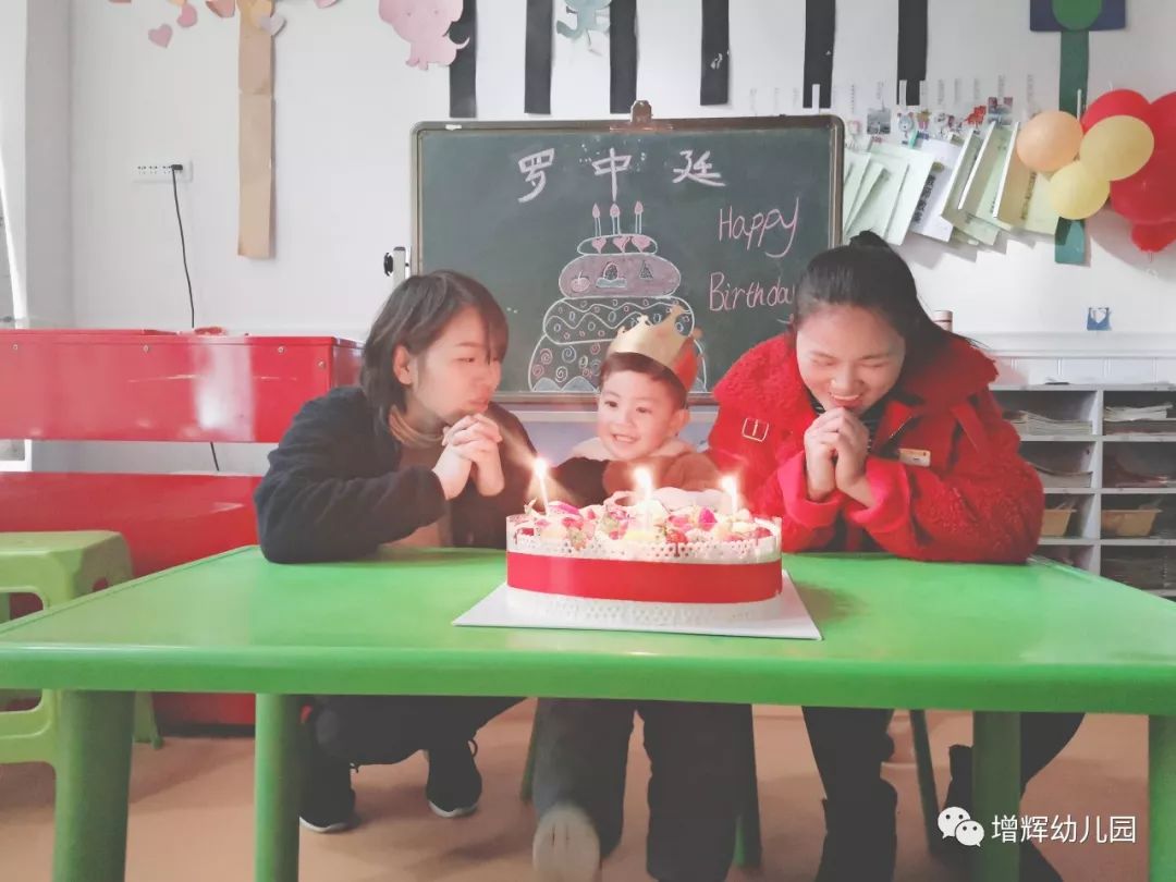 怎么给妈妈过个最难忘的生日 5d4fdcf723e54d45bce51597bcbceea0.jpeg