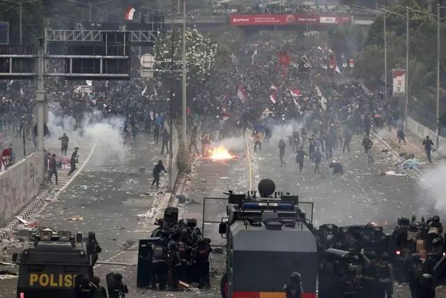 安全提醒伊拉克恐怖袭击事件多发印尼多地发生游行示威近期前往这些