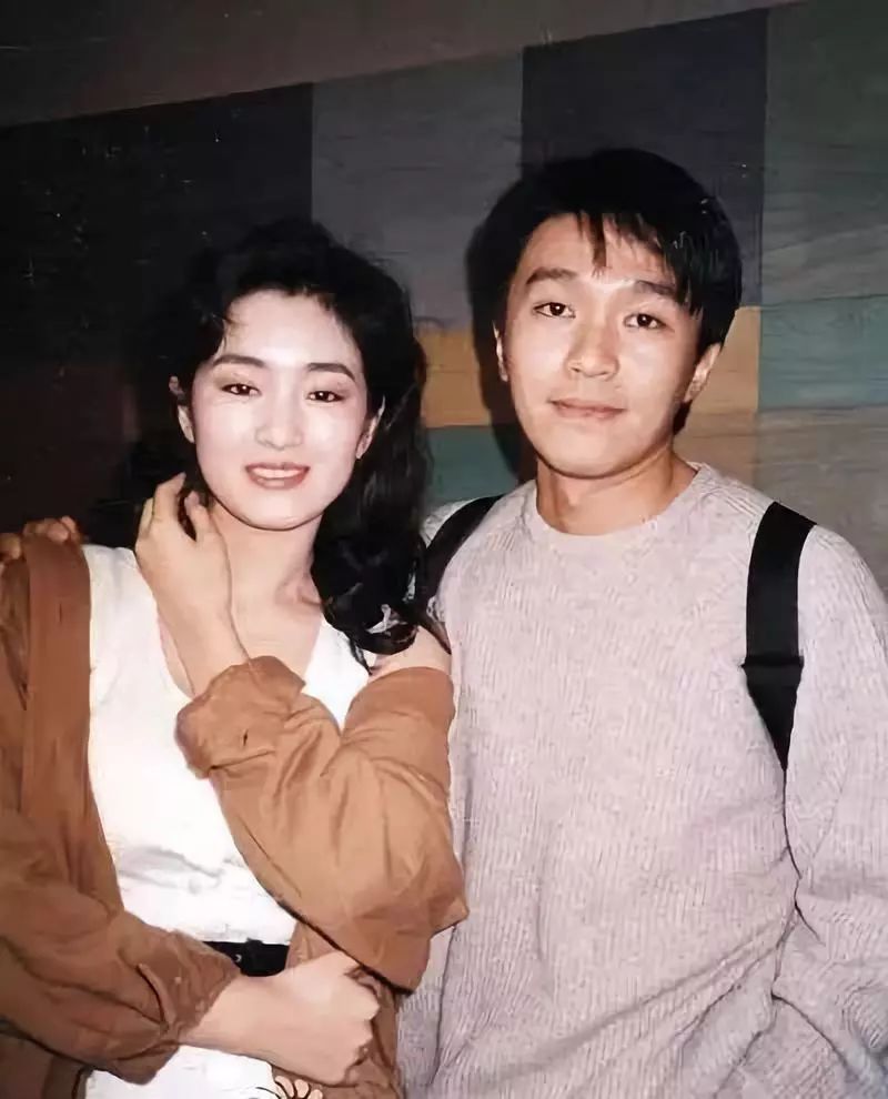 专辑 ▎巩俐20岁旧照曝光,青涩绝美,难怪林青霞都对她