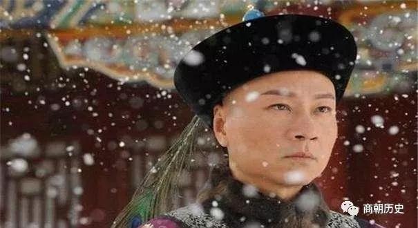 宦官|清末大太监李莲英到底是怎么死的？专家挖开坟墓，发现死状很悲惨