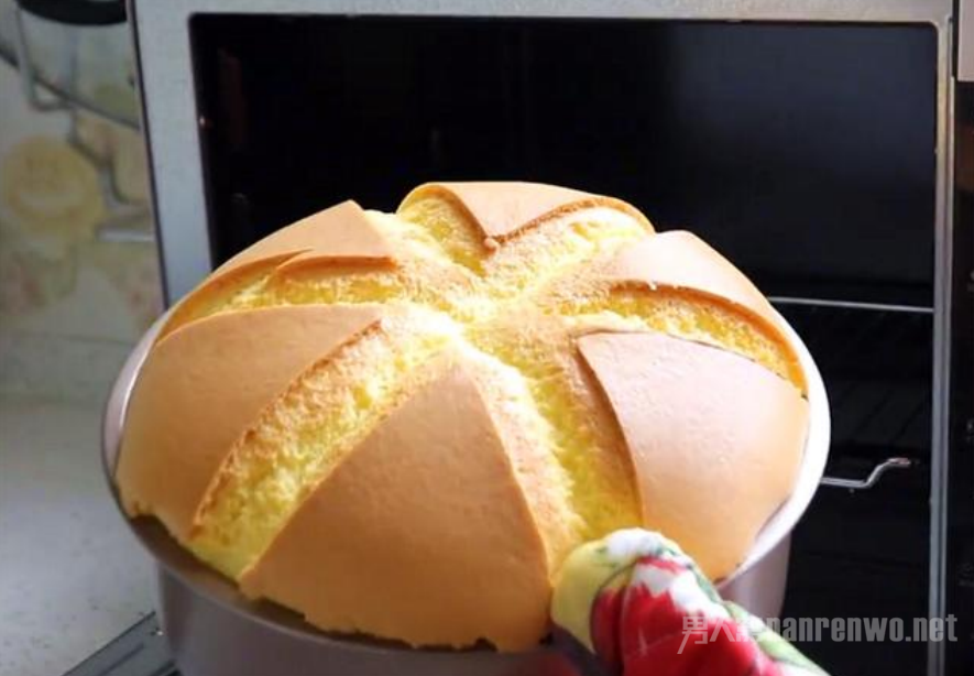 在家自己做蛋糕的方法 这种方法简单易学 非常好吃