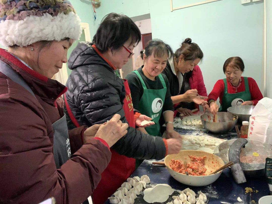 人口与食品_人口与国情手抄报(2)